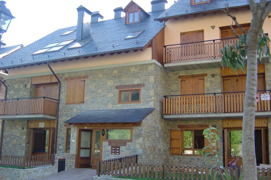 Apartmentsuitespain Baqueira Jardin Esterri D'Aneu Room photo