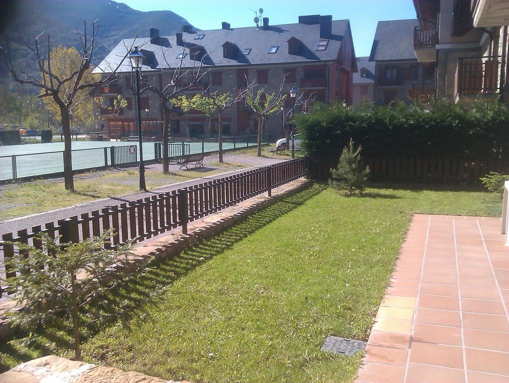 Apartmentsuitespain Baqueira Jardin Esterri D'Aneu Room photo